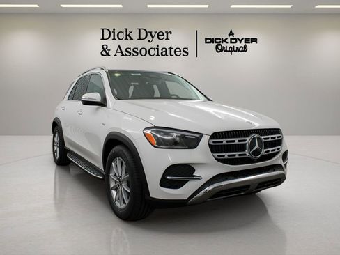Used 2025 Mercedes-Benz GLE 450e 4MATIC image 10