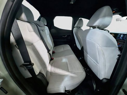 Used 2025 Hyundai Santa Cruz SE FWD image 18