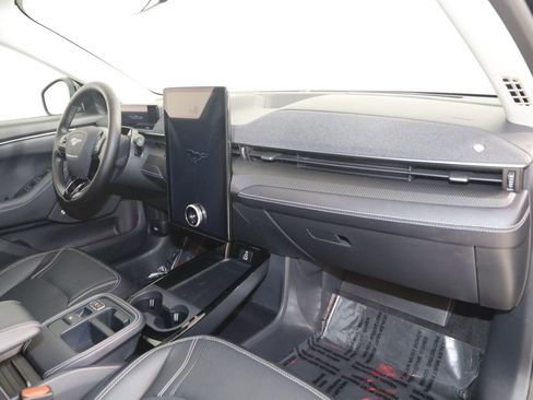 Used 2025 Ford Mustang Mach-E Premium AWD/4WD image 37