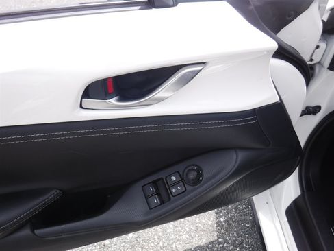 Used 2024 MAZDA MX-5 Miata RF Grand Touring RWD image 9
