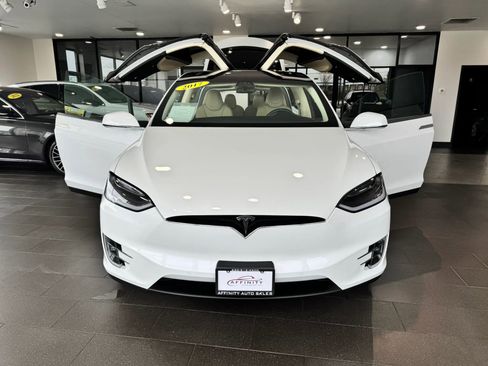 Used 2017 Tesla Model X 100D image 53