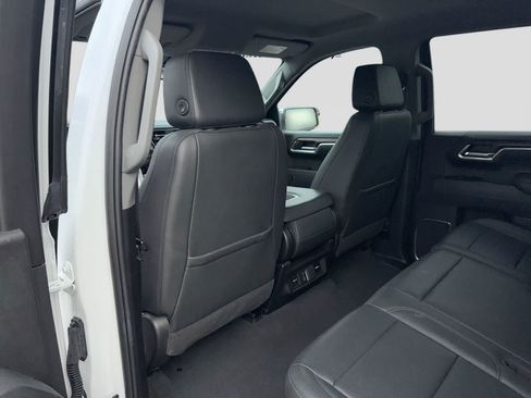 Used 2025 GMC Sierra 1500 SLT AWD/4WD image 25