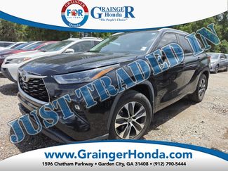 Used 2023 Toyota Highlander XLE FWD video 1