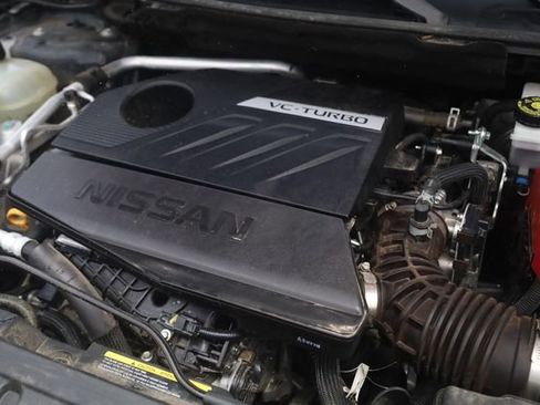 Used 2025 Nissan Rogue SV FWD image 8