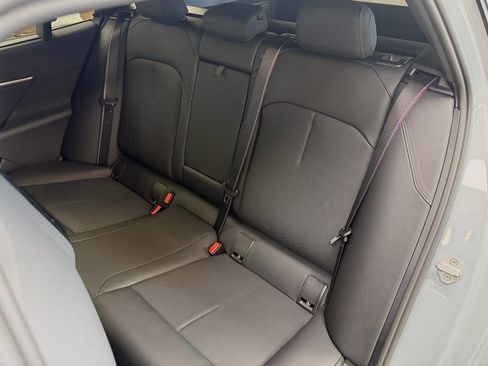 Used 2026 BMW M5 Touring image 64