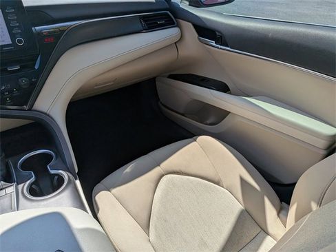 Used 2024 Toyota Camry LE image 17