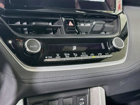 Used 2023 Toyota Corolla Cross AWD Hybrid image 7