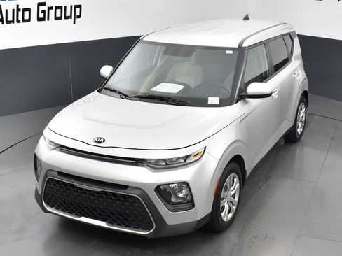 Used 2020 Kia Soul LX FWD image 9