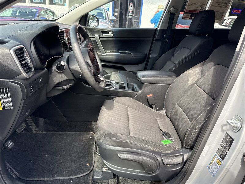 Used 2017 Kia Sportage LX AWD/4WD image 8