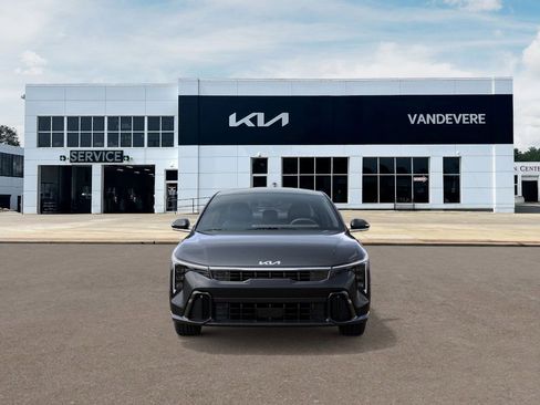 New 2025 Kia K4 GT-Line image 2
