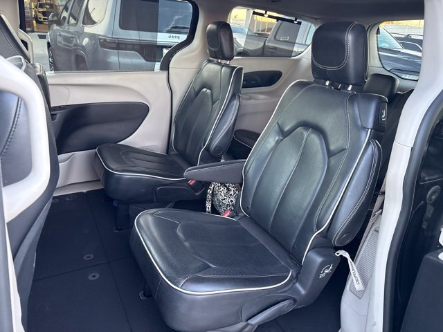 Used 2022 Chrysler Pacifica Limited FWD image 27