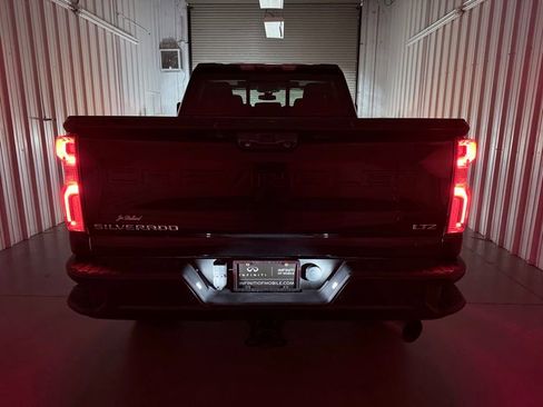 Used 2022 Chevrolet Silverado 2500 LTZ w/ Z71 Chrome Sport Edition AWD/4WD image 8