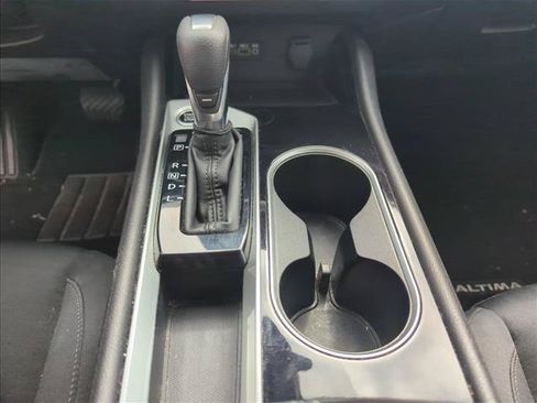 Used 2024 Nissan Altima 2.5 SV FWD image 16