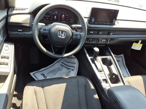 Used 2023 Honda Accord EX image 6