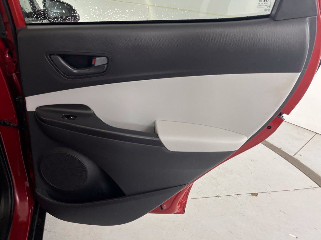 Used 2022 Hyundai Kona SEL w/ Cargo Package FWD image 29