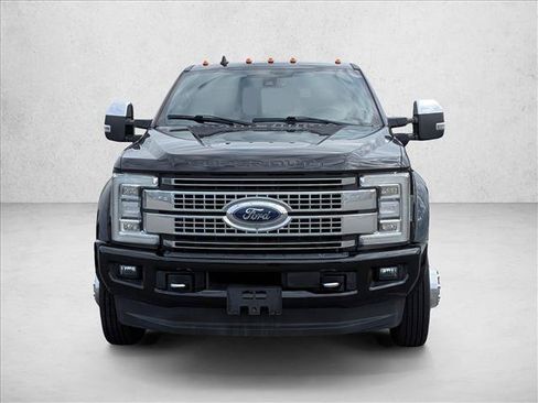 Used 2019 Ford F450 Platinum w/ Platinum Ultimate Package AWD/4WD image 2