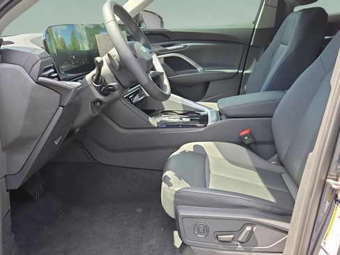 New 2025 Audi Q5 Premium w/ Convenience Package image 17