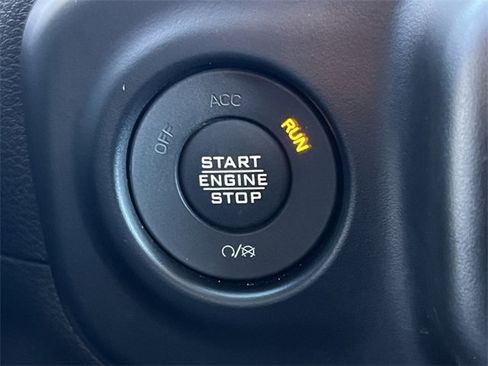 Certified 2022 Jeep Gladiator Sport image 31