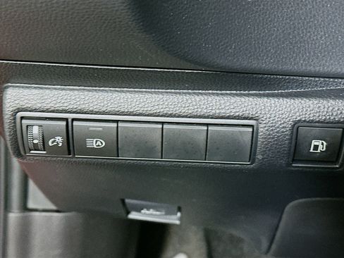 Used 2025 Toyota Corolla LE w/ LE Premium Package image 17