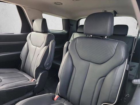Used 2024 Hyundai Palisade SEL w/ Premium Package image 14