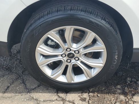 Used 2024 Ford Edge Titanium w/ Equipment Group 301A image 7