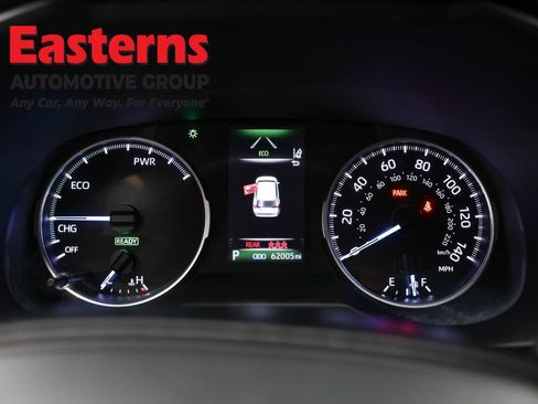 Used 2021 Toyota RAV4 LE image 18