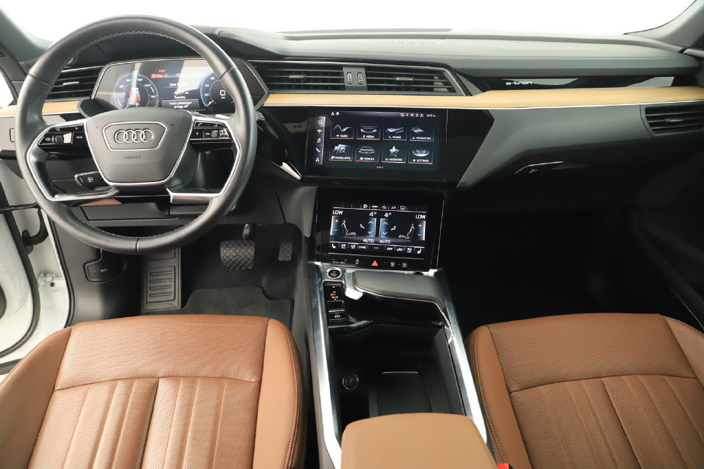 Used 2024 Audi Q8 e-tron Premium Plus AWD/4WD image 18