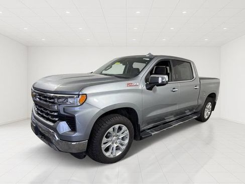 Used 2024 Chevrolet Silverado 1500 LTZ AWD/4WD image 2