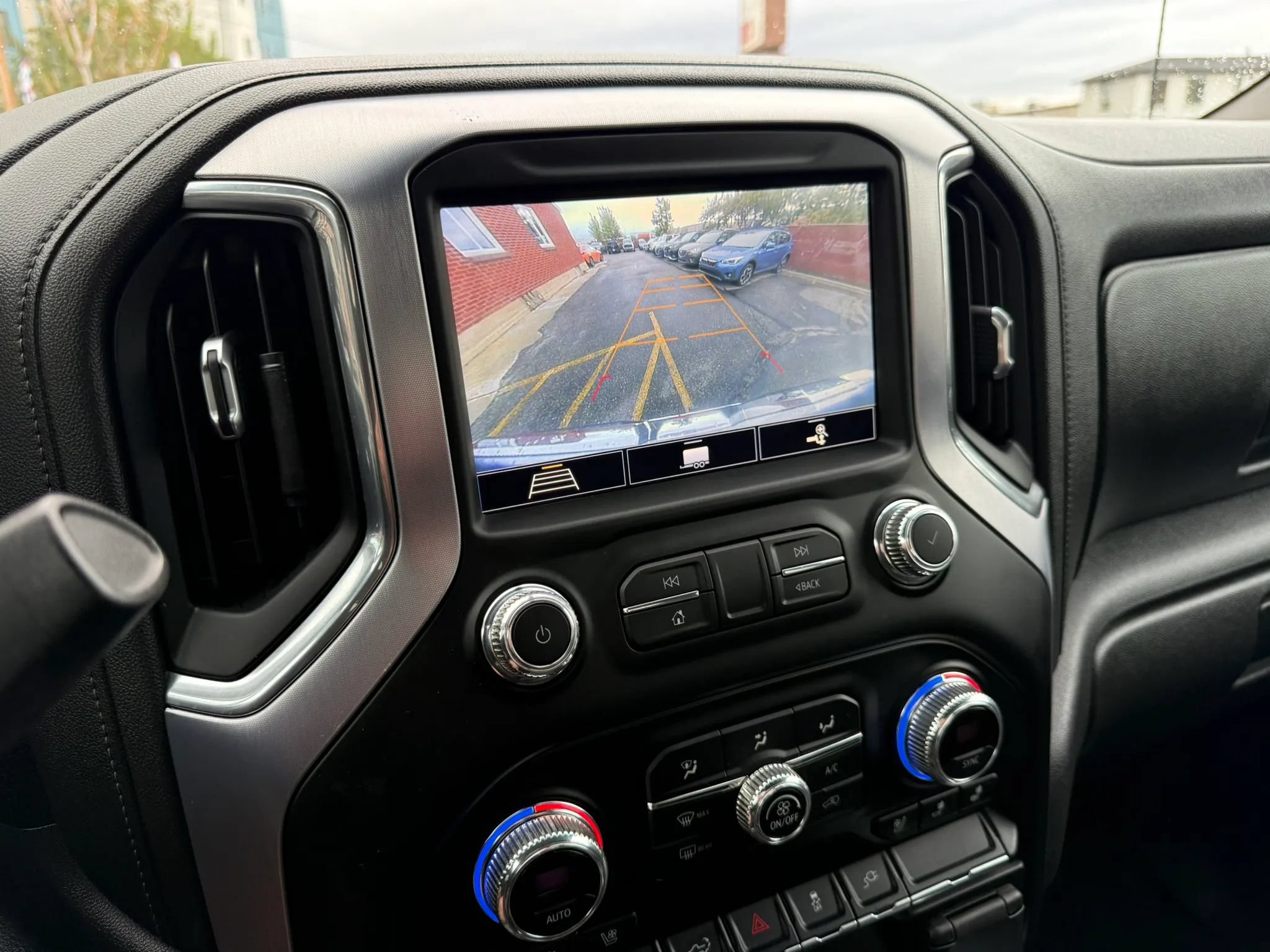 Used 2020 GMC Sierra 1500 SLT AWD/4WD image 19
