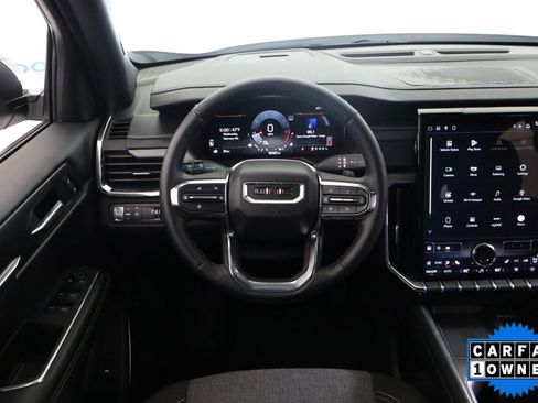 Used 2025 GMC Acadia Elevation image 17