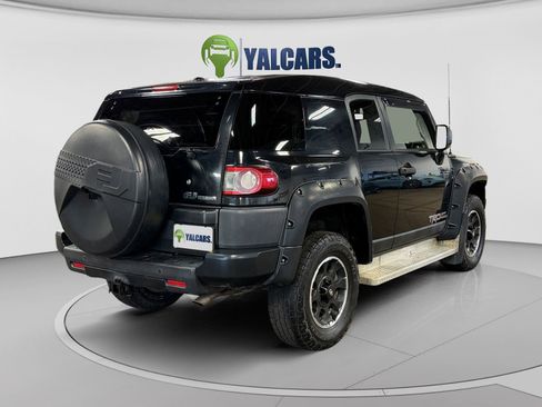 Used 2012 Toyota FJ Cruiser 4WD w/ Upgrade Pkg image 5