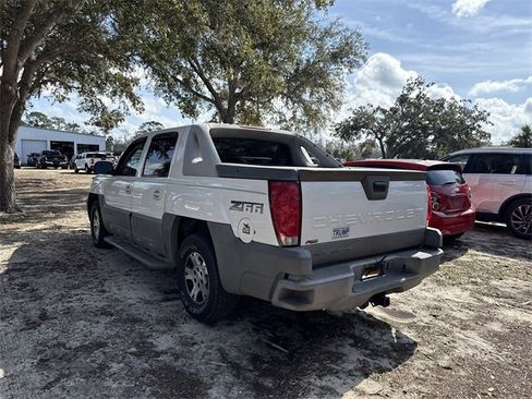 Used 2002 Chevrolet Avalanche 2WD image 5