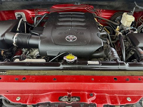 Used 2011 Toyota Tundra Limited AWD/4WD image 29
