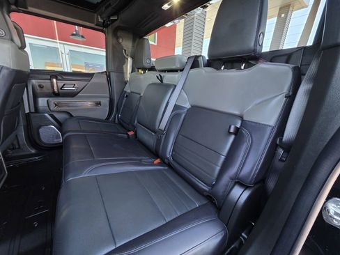 Used 2025 GMC Hummer EV 3X image 28