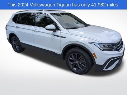 Used 2024 Volkswagen Tiguan SE