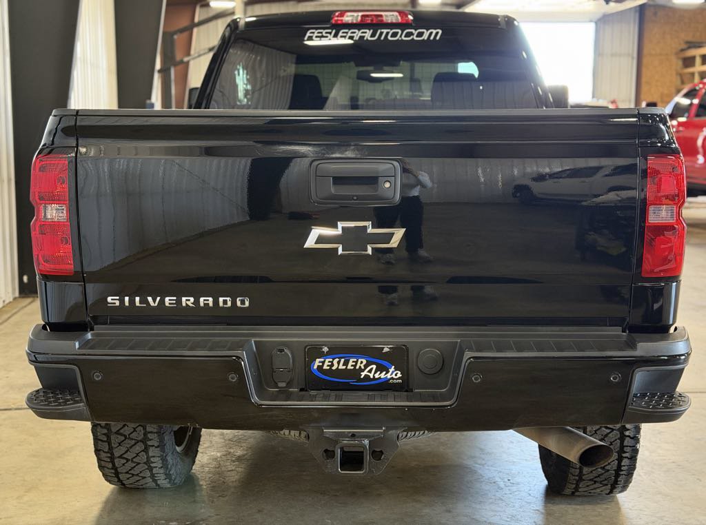 Used 2016 Chevrolet Silverado 2500 LT w/ Midnight Edition AWD/4WD image 2