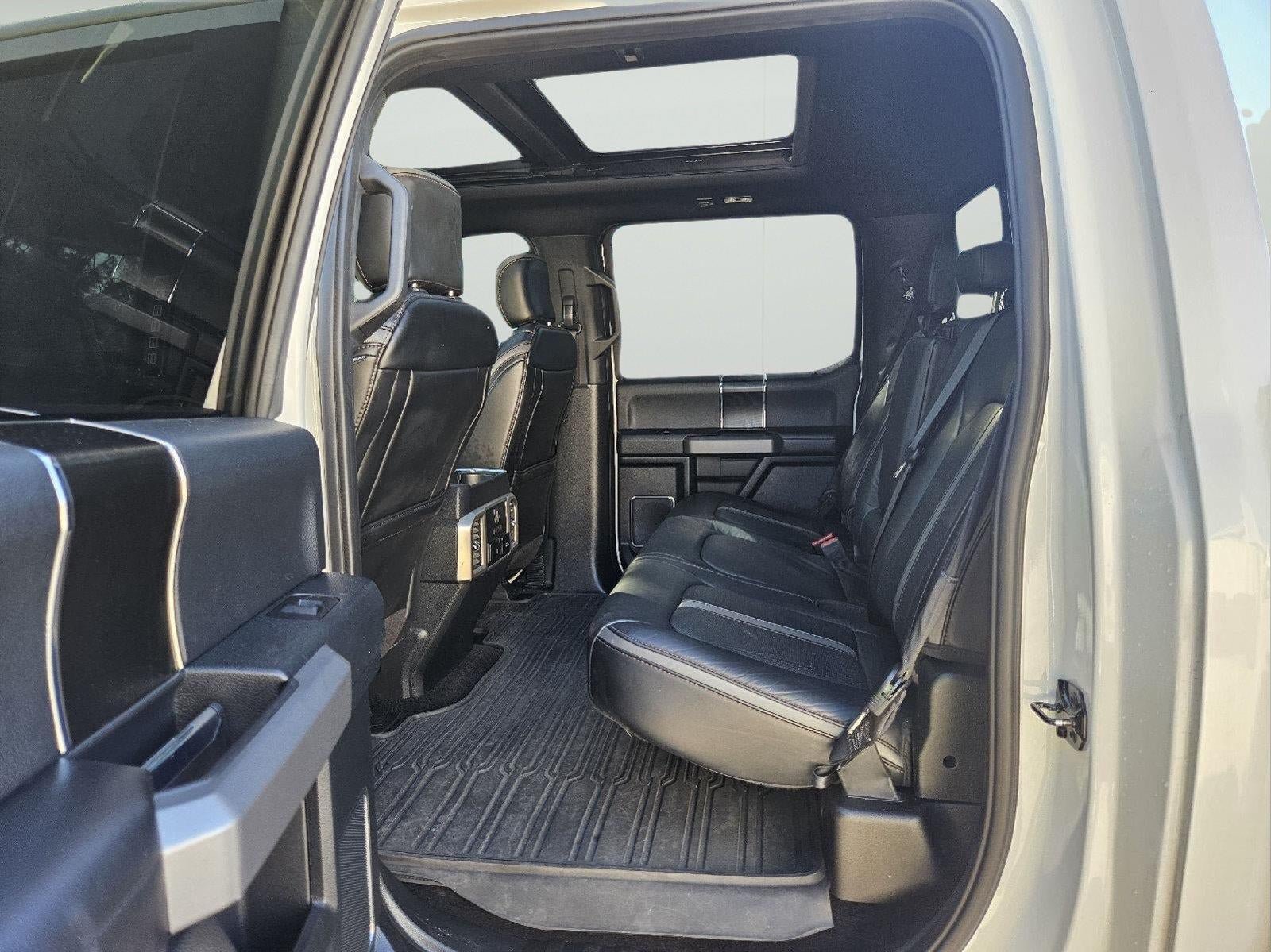 Used 2019 Ford F150 Platinum w/ Equipment Group 701A Luxury AWD/4WD image 8