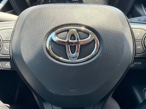 Used 2025 Toyota Corolla LE w/ LE Premium Package FWD image 15