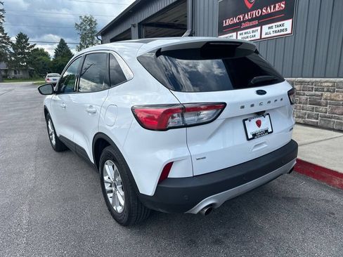 Used 2020 Ford Escape SE AWD/4WD image 3