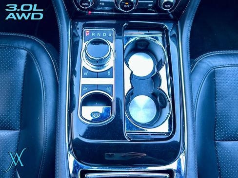 Used 2015 Jaguar XJ AWD image 36