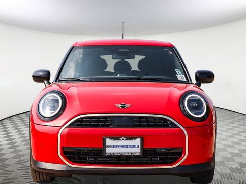 Used 2025 MINI Cooper 4-Door Hardtop FWD image 2