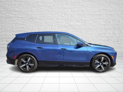 Used 2024 BMW iX xDrive50 w/ Sport Package AWD/4WD image 7