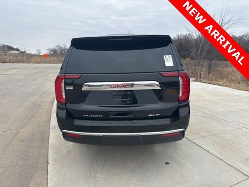 Used 2022 GMC Yukon SLT w/ SLT Luxury Package image 4
