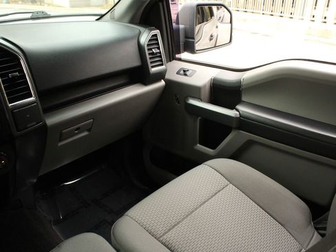 Used 2016 Ford F150 XLT AWD/4WD image 22