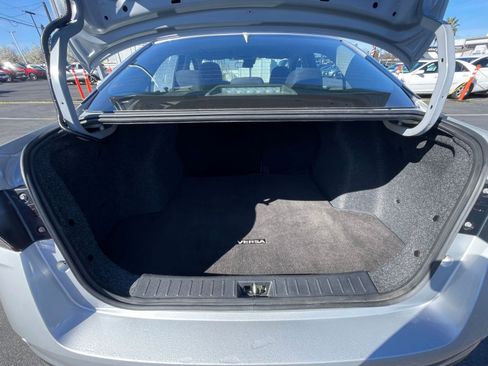 Used 2025 Nissan Versa SV FWD image 25