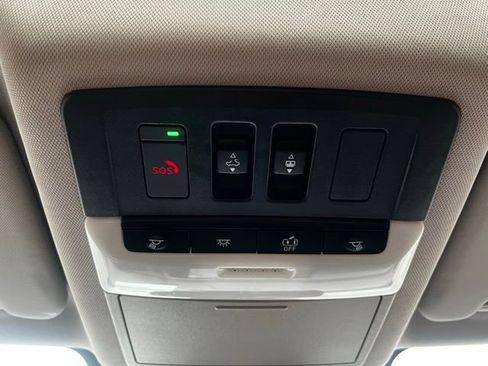 Used 2023 Nissan Rogue Platinum image 25