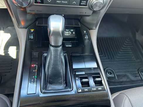 Used 2021 Lexus GX 460 Premium w/ Accessory Package AWD/4WD image 15