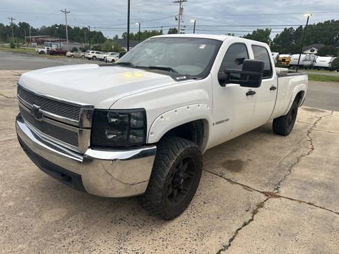 Used 2008 Chevrolet Silverado 2500 W/T AWD/4WD image 1