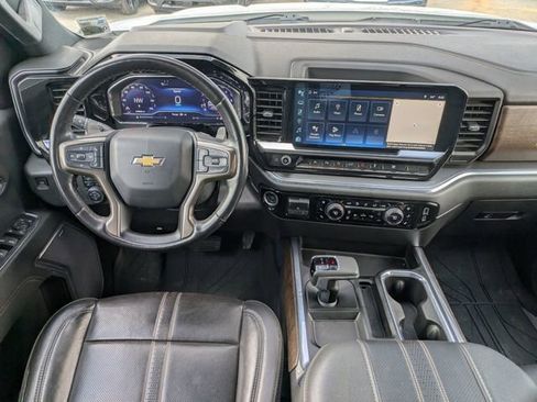 Used 2023 Chevrolet Silverado 1500 High Country w/ Technology Package AWD/4WD image 33