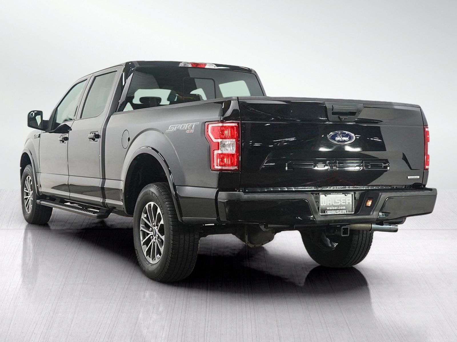 Used 2019 Ford F150 XLT w/ Equipment Group 302A Luxury AWD/4WD image 3
